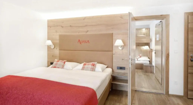 Полулюкс Hotel Alpina Superior