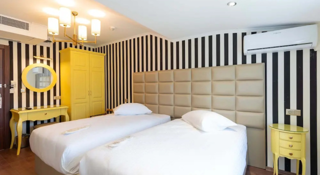 Четырёхместный семейный номер Standard с 2 комнатами Motali Life Hotel