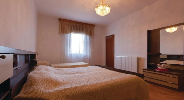 Nice Apartment in Barban With 2 Bedrooms, Book Apartment Barban Istria