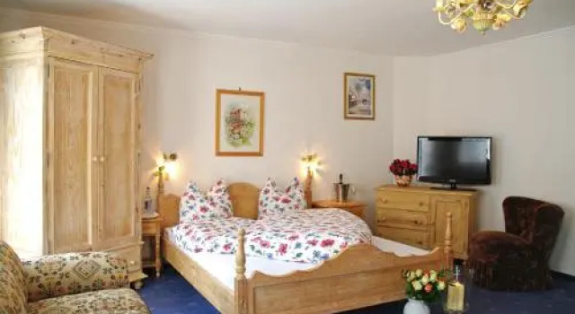 Hotel Haus Keuthen, Забронировать Отель Отели Ольсберг 3 звезды, 3*