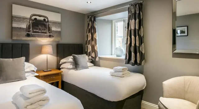 Люкс Deluxe The Lodge Rooms @ Carus Green