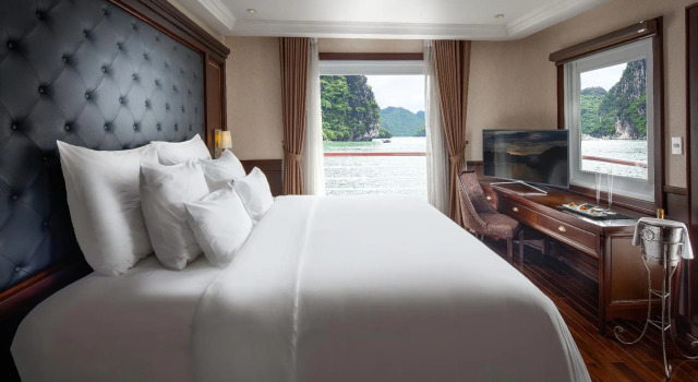Люкс с балконом Paradise Elegance Cruise Halong