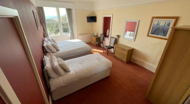 Семейный номер Standard Manor Hotel