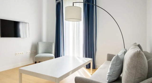 Апартаменты c 1 комнатой LS9- La Palmera Luxury by Valcambre
