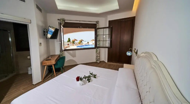 Hotel Bajamar Ancladero Playa, Забронировать Отель Нерха Axarquía, рядом с Tuesday Market