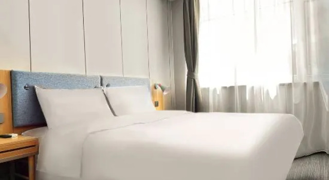 Люкс Home Inn Shenyang Xinmin Railway Station Branch