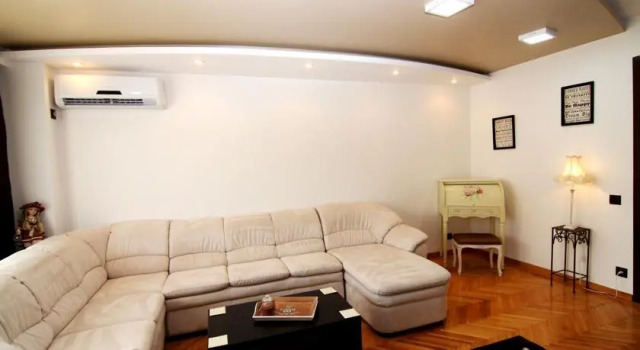 Charisma Two Bedroom Apartment, Забронировать Апартаменты/квартира Бухарест Muntenia, рядом с La Grande Vie Casino