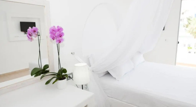 Harmony Hotel, Varaa Hotelli Sarandë Vlorë County