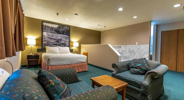 Двухместный люкс Super 8 by Wyndham Kamloops On The Hill