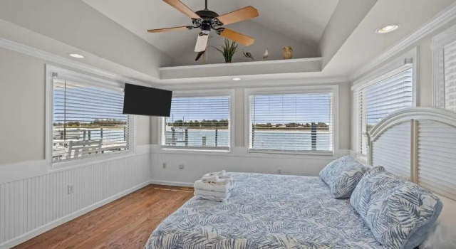 Коттедж Creek Watch 4 Bedroom Home by RedAwning