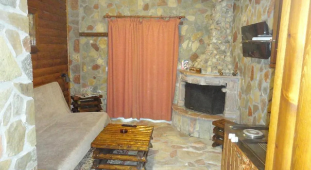 Archontiko Zachlorou, Buchen Sie Hotel Kalavryta Aroania