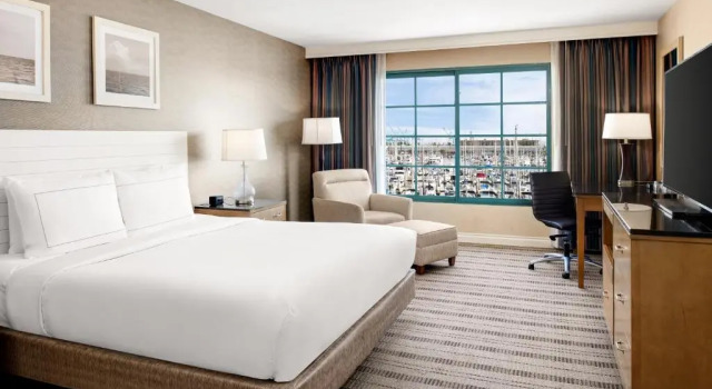 Двухместный номер с видом на гавань DoubleTree by Hilton San Pedro