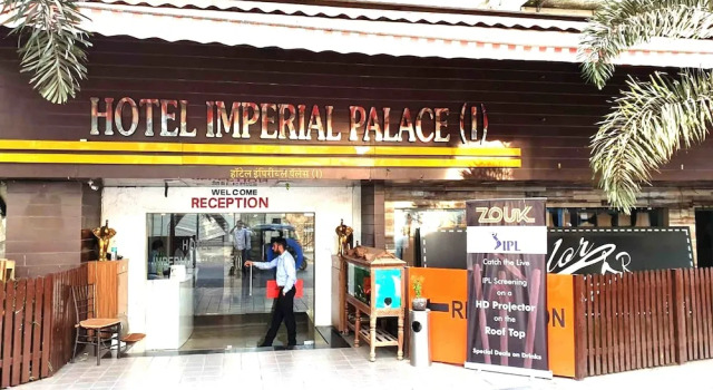 Hotel Imperial Palace Part 1, Varaa Hotelli Hotellit New Delhi uima-altaalla, Uima-allas