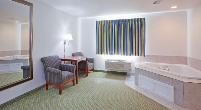 Двухместный номер Standard GrandStay Hotel & Suites Becker