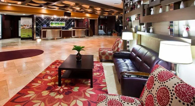 Crowne Plaza Novi, Забронировать Отель Нови Detroit Metropolitan Area
