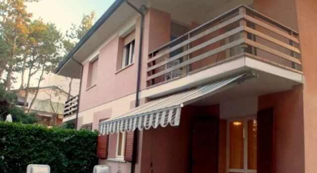 Elegant Villa a few Meters From the Beach