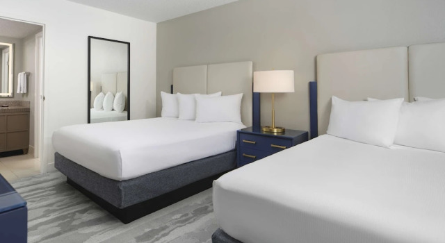 Четырёхместный люкс Premium с видом на океан Embassy Suites by Hilton Myrtle Beach Oceanfront Resort