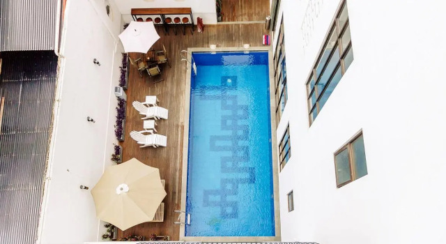 Кровать в общем номере Urbanest Inn House Slipi