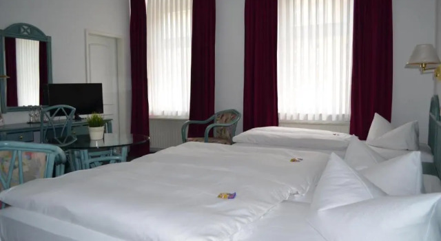 Трёхместный номер Standard AMADEO Hotel Leipzig
