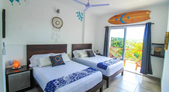 Четырёхместный номер Standard с балконом Casa de Olas Boutique Hotel