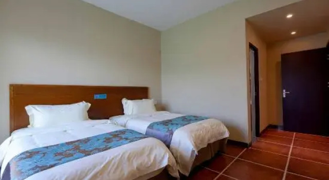 Люкс Deluxe с 6 комнатами Yunhai Jiangwan Holiday Inn