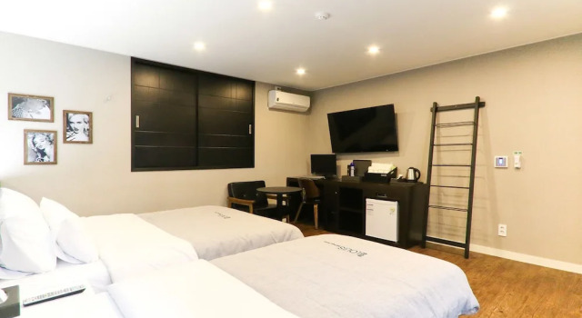 Двухместный семейный номер Standard Louis Hotel