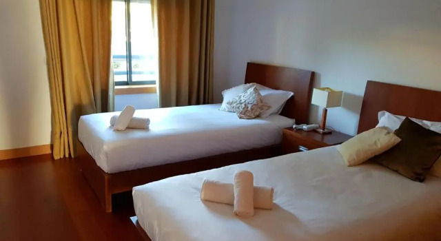 Corvocada Lote 34 Albufeira, Rezerwuj Hotel Hotele w Algarve z parkingiem, Parking