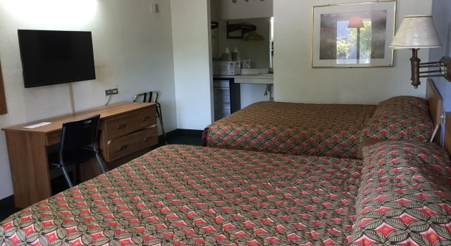 Flamingo Inn