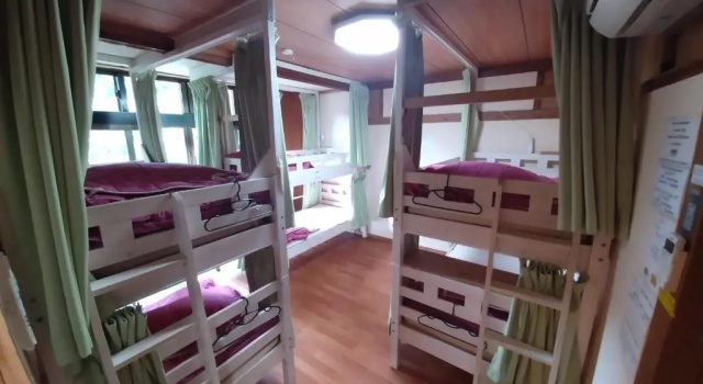 Кровать в общем номере (женский номер) Kerama Backpackers