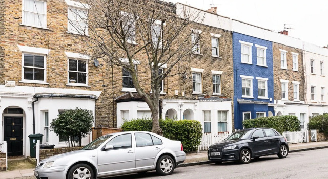 Cosy 2BR Family Home in Battersea, Забронировать Отель Отели Баттерси 3 звезды, 3*