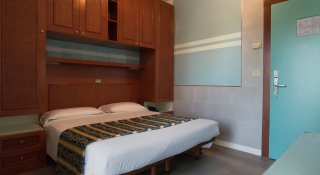 Двухместный номер Standard с балконом Hotel Colombo