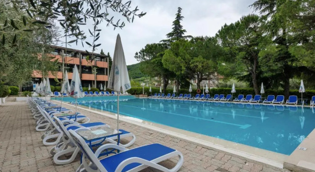Двухместный номер Standard с видом на бассейн Hotel Royal