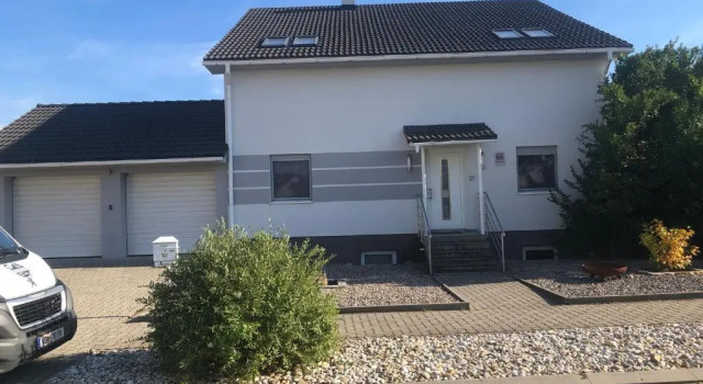 Коттедж Lakeside Villa