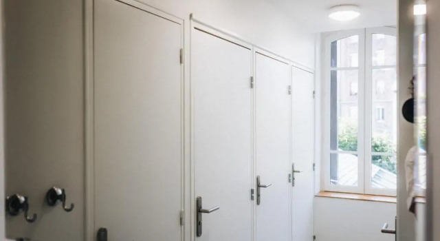 Кровать в общем номере Les Chouettes Hostel