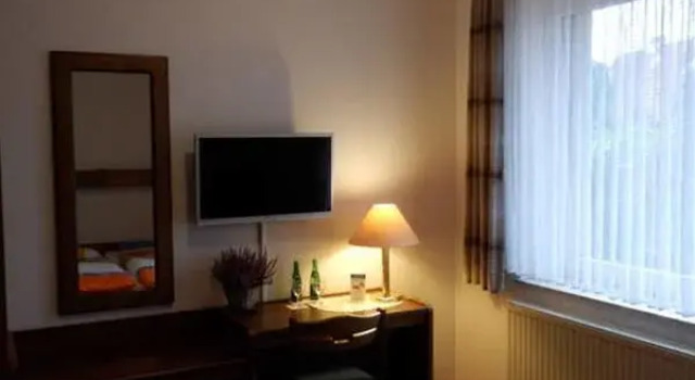 Hotel DÉJANIL, Book Hotel Burgdorf Lower-Saxony