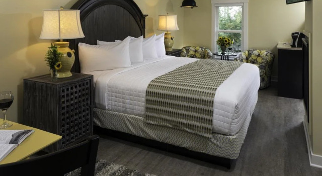 The Hotel Saugatuck, Book Hotel Hoteller i Saugatuck med parkering, Parkering