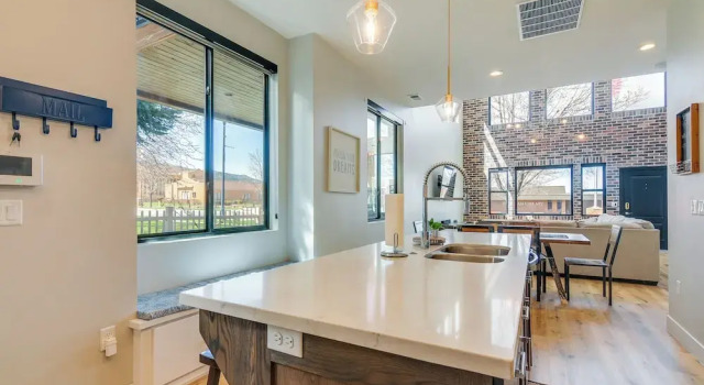 Gateway to Zion! Modern Home in Historic Parowan, Varaa Lomakoti  