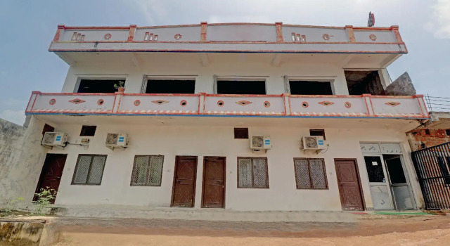 OYO 82280 Dinesh Home Stay