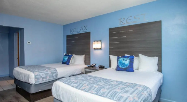 Четырёхместный номер Standard Aqua Breeze Inn