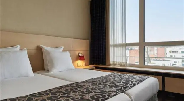 Семейный люкс Theater Hotel