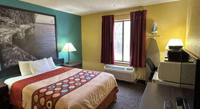 Super 8 by Wyndham Appleton