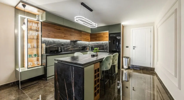 Miracle No 8 Central Modern Duplex
