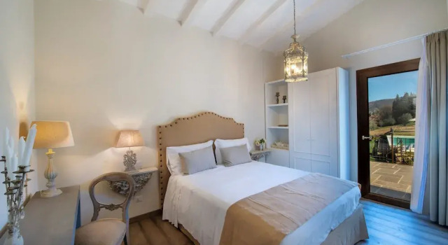 Вилла Villa Chianti With Infinity Pool And Vineyard View