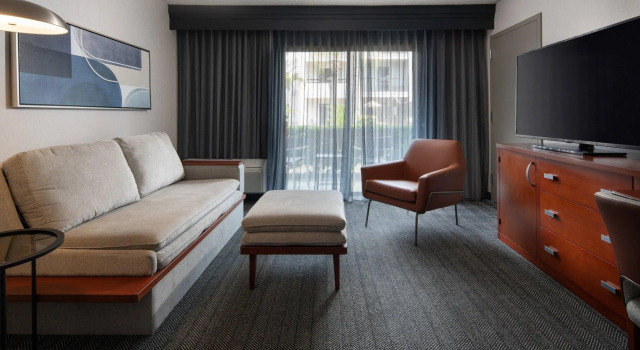 Двухместный люкс Courtyard by Marriott Fresno