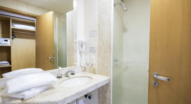 Люкс Hotel Golden Park Sorocaba & Convenções by Nacional Inn