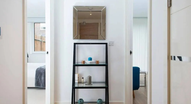 Stylish and Modern 1BR near the River Thames, Забронировать Отель Отели Лондона 4 звезды, рядом с Станция метро Surrey Quays, 4*