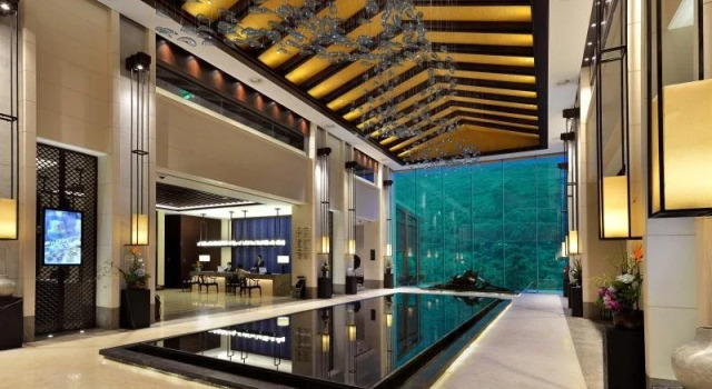 Hongzhushan Hotel, Book Hotel Hotels in Leshan with a Pool, Swimming Pool