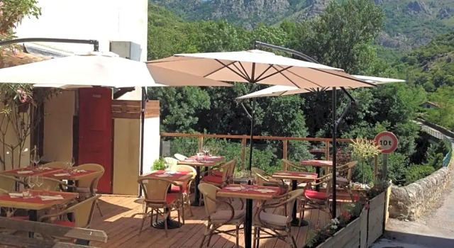 LAuberge De Montpezat, Prenota Hotel Hotel a Alvernia con parcheggio, Parcheggio