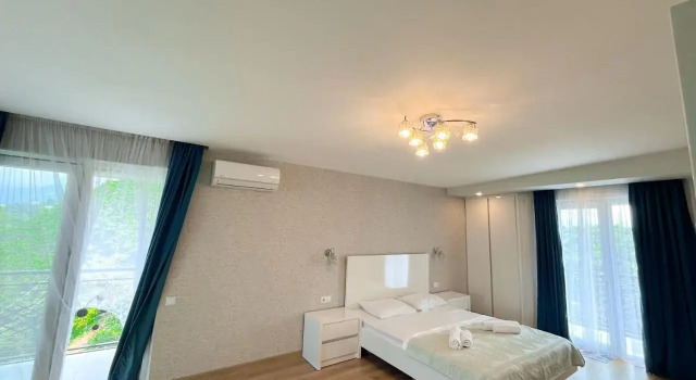 Guest House at Bagrationi Street, Réserver Maison d'hôtes Zugdidi 