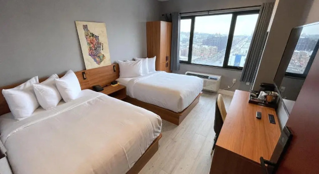 Четырёхместный номер Standard Liberty View Brooklyn Hotel